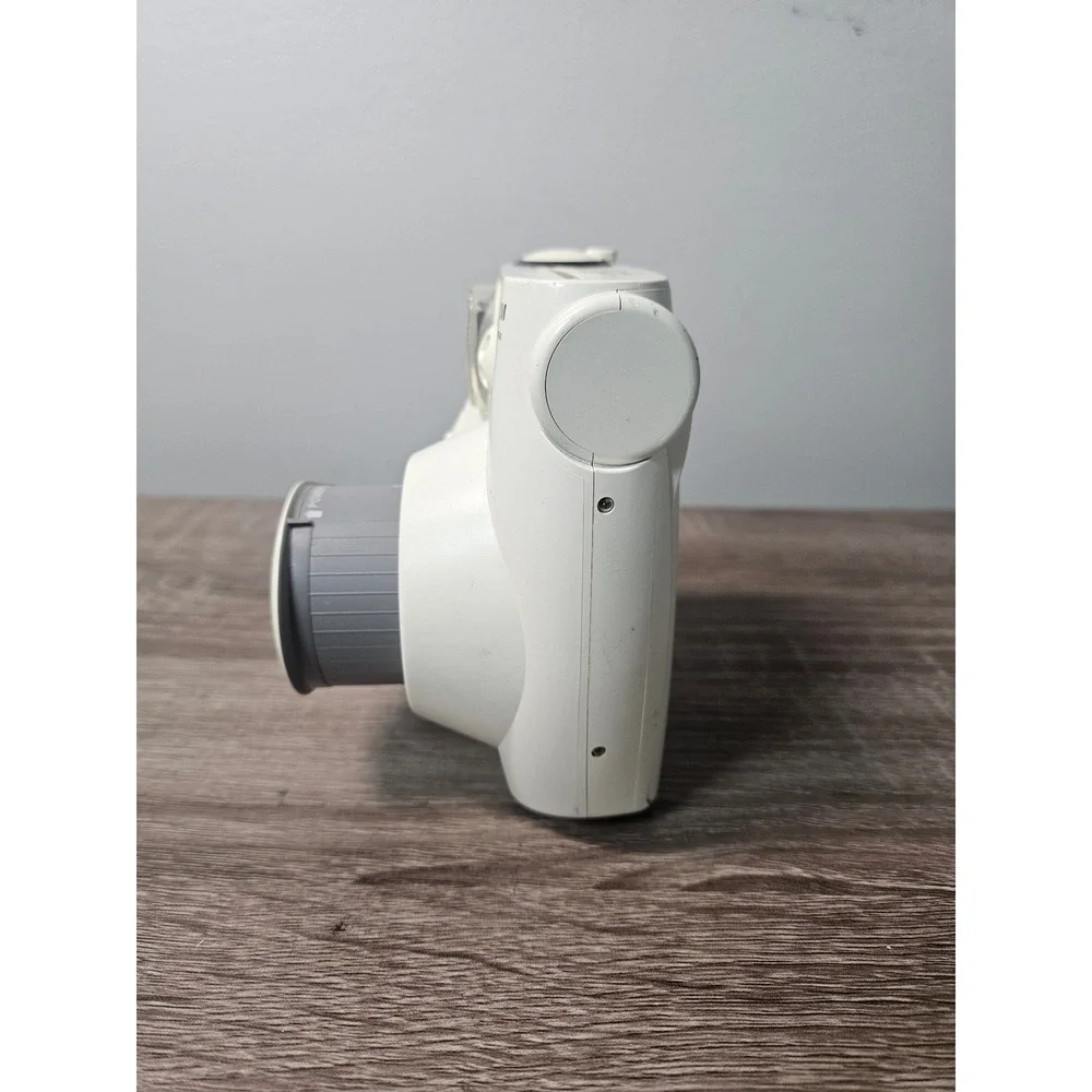 Fujifilm Instax Mini 7S Instant Film Camera White Fujinon 60mm Lens Retro